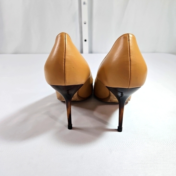 Burberry Women's Tan Leather Heels  SZ 40 - Picture 6 of 9